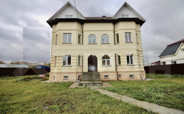 Дом в деревне Михнево